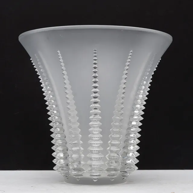 LALIQUE MANUFACTURE. "Font-Romeu" vase.