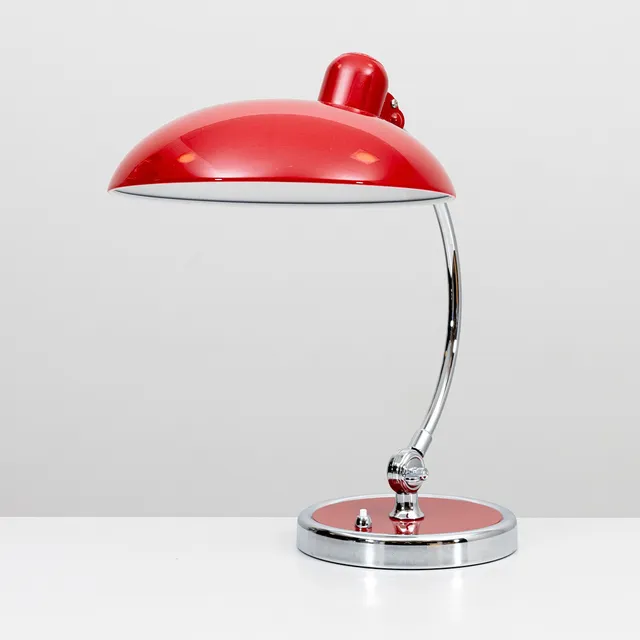 CHRISTIAN DELL. Bordslampa, stål, rödlackerad, Kaiser Idell 6631-T Luxus, Danmark.