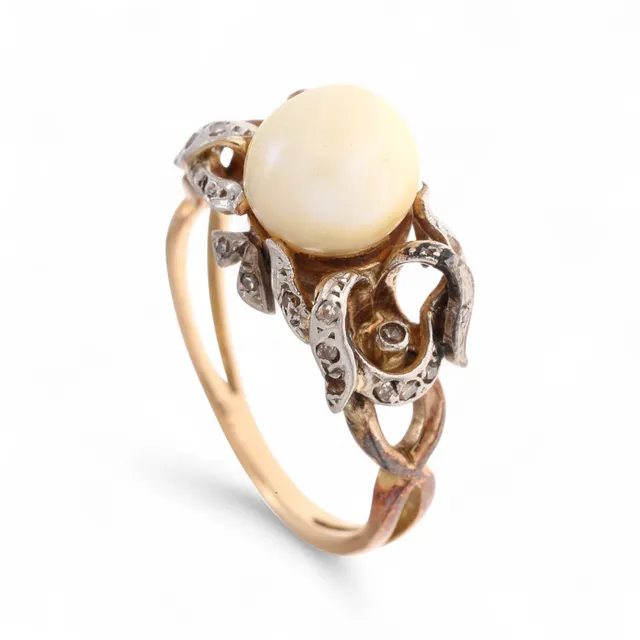 Diamods and pearl ring, mid 20th Century.