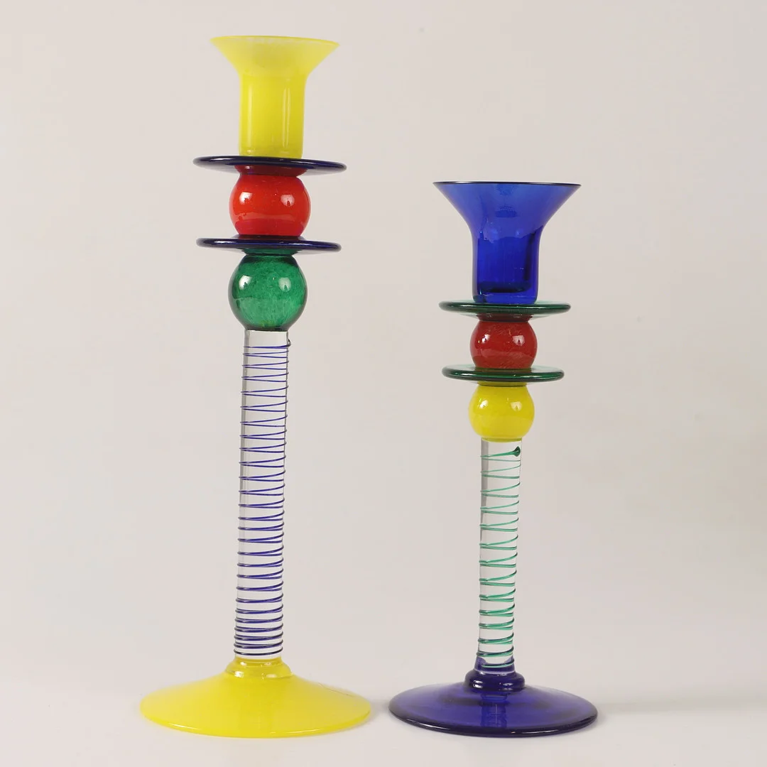 BERIT JOHANSSON. Ljusstakar, 2 stycken, "Harlequin", glas, Gense, signerade. — Utility glass — Helsingborgs Auktionskammare