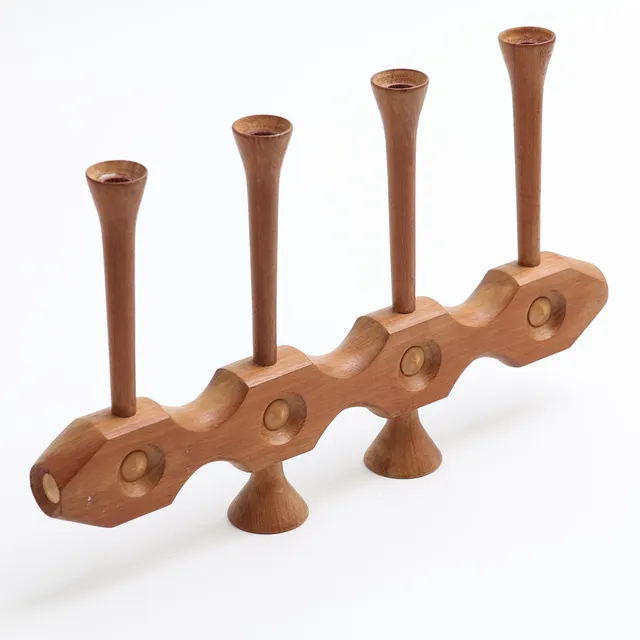 LJUSSTAKE, trä, 1900-tal.