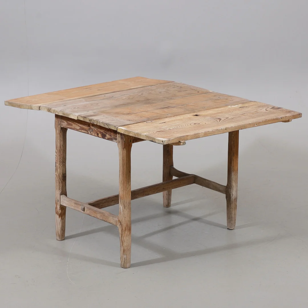 KLAFFBORD, 1800/1900-tal. — Tables — Växjö Auktionskammare