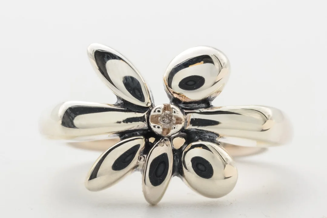 Ring af sterling sølv med diamant på ca. 0.02 ct. str. 56 — Jewellery/Rings — Lauritz