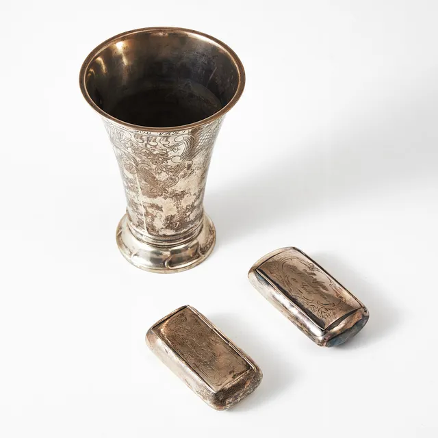BÄGARE, dosor, 2 st., silver, bl.a. K. Andersson, Stockholms, 1939, samt svenska importstämplar.