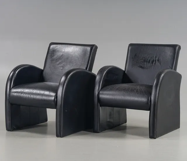 TORD BJÖRKLUND. Fåtöljer 1 par "Loshult" Svart skinnklädsel, IKEA 1990-tal.