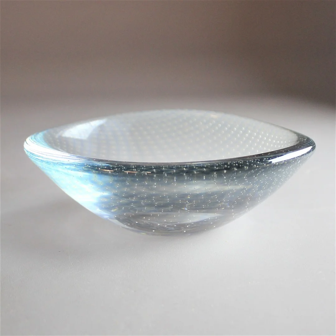 SVEN PALMQVIST. SKÅL, glas, "Kraka", Orrefors, signerad och numrerad 342. — Other — Höörs Auktionshall