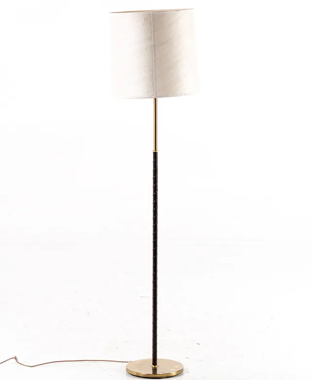 GOLVLAMPA, mässing med läder, Möllers Armatur, Eskilstuna, omkring 1900-talets mitt.