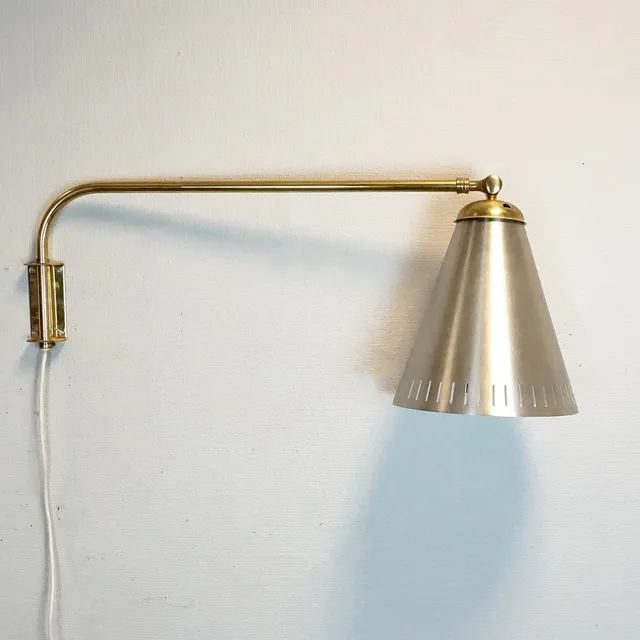 VÄGGLAMPA, mässing, EAE, typ 211, 1900-talets andra hälft.