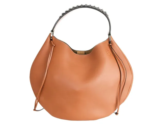 VÄSKA, LOEWE, Fortune Hobo Bag, brunt läder, silverfärgade beslag, 37x30x9 cm, avtagbar axelrem, dustbag.