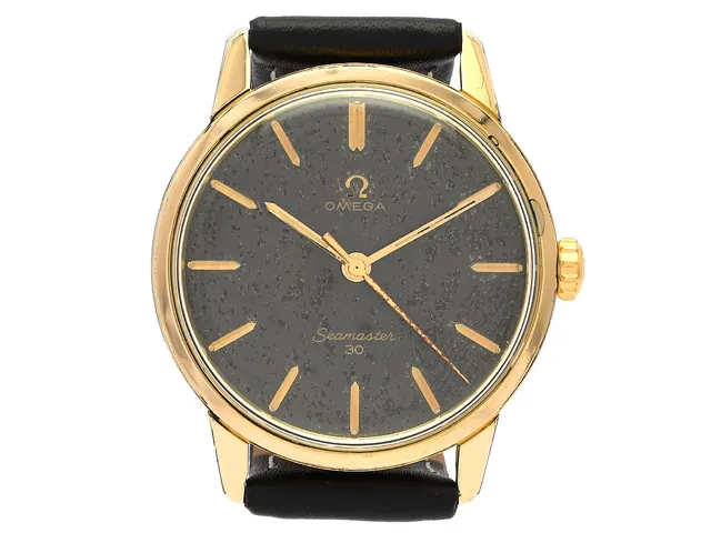 OMEGA, Seamaster 30, s.k. "Linen Dial", Cal 286, Serie nr. 20804188, Ref nr. JD 135.0007, Boett nr. 135.007-63, herrur, 35 mm, doublé (40 micron), manuell, plexiglas, skadad urtavla, läderband, ca 1963.