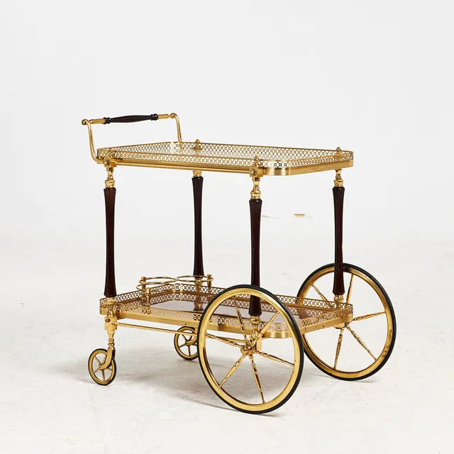SERVERINGSVAGN, 1900-talets andra hälft.