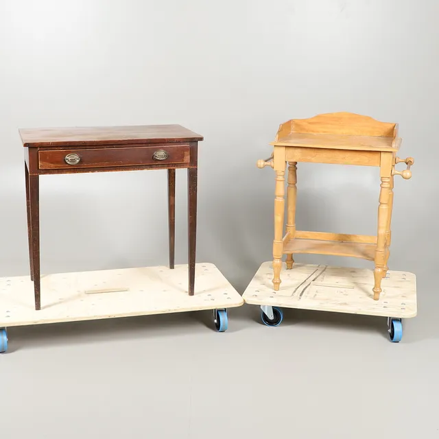 A SMALL VICTORIAN STRIPPED PINE WASHSTAND.
