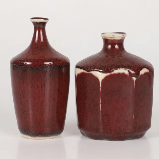 ROLF PALM. Vaser, 2 stycken, oxblodsglaserad keramik, Mölle, signerade, 1989-90.