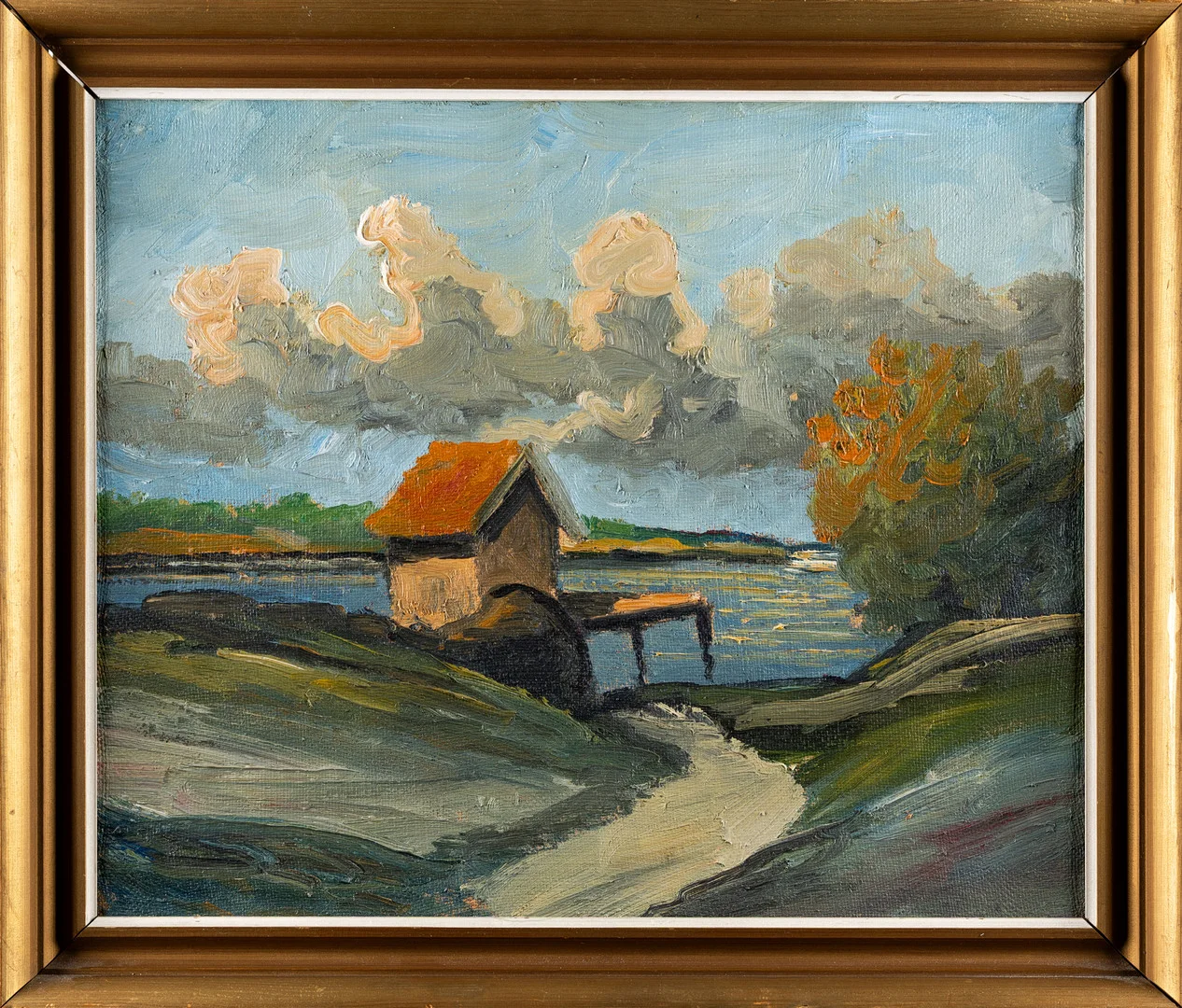 OIDENTIFIERAD KONSTNÄR. Olja på duk, motiv av hus vid vatten, till synes osignerad. — Paintings — Norrlands Auktionsverk