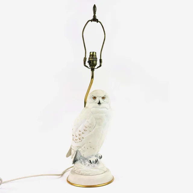FRANKLIN MINT. FINE PORCELAIN TABLE LAMP 'THE SNOWY OWL'.