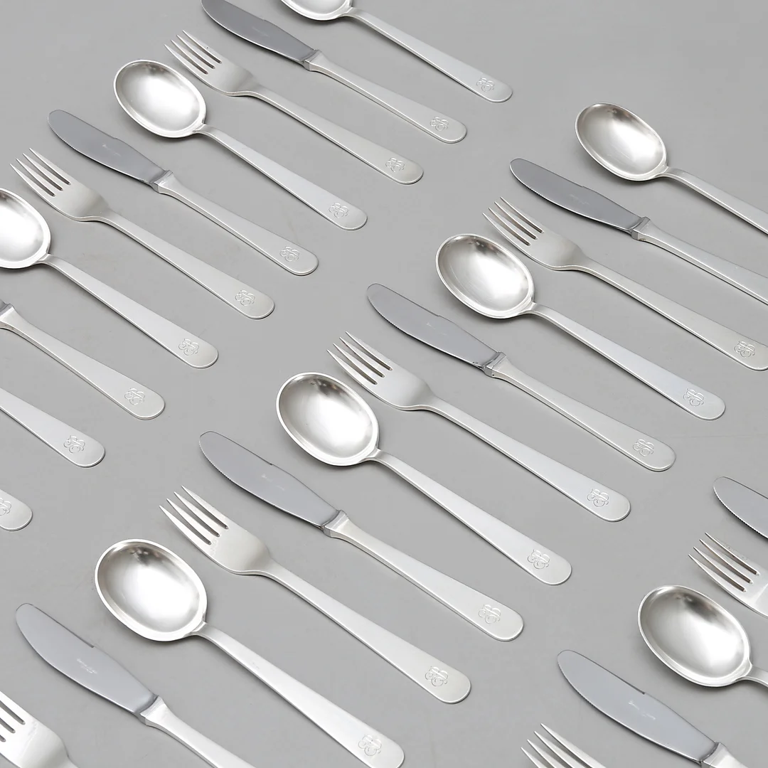 WIWEN NILSSON, FÖRRÄTTSBESTICK, 36 DELAR. — Silver — Crafoord Auktioner Lund