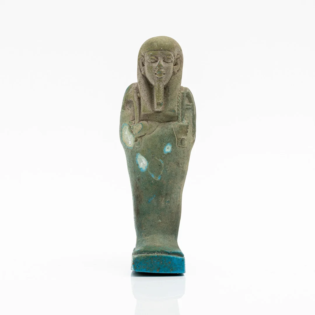 USHEBTI, fajans, Egypten, Sentiden (663 - 343 f.Kr). — Miscellaneous — Auktionshuset Kolonn
