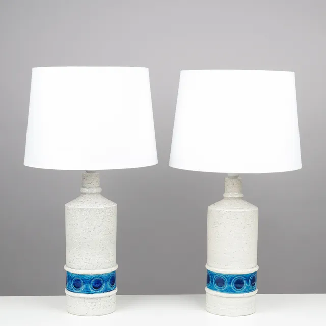 ALDO LONDI (1911-2003). Et par bordlamper af glaseret stentøj, Bitossi, Italien, 1900 tallets anden halvdel, (2).