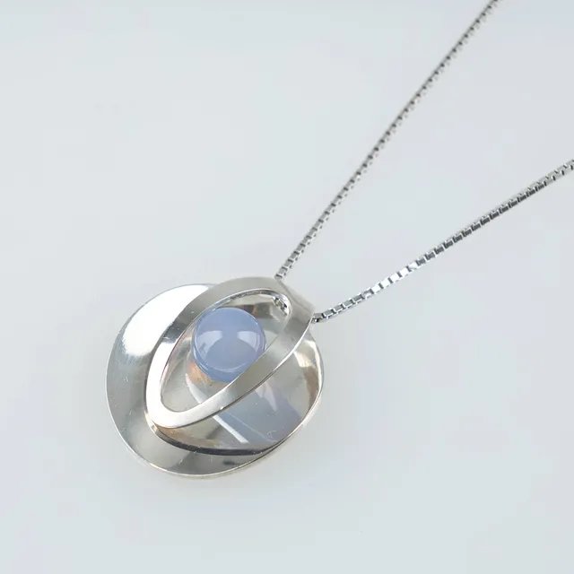 ELIS KAUPPI. Hänge, 925 silver, kalcedon, Kupittaan Kulta.