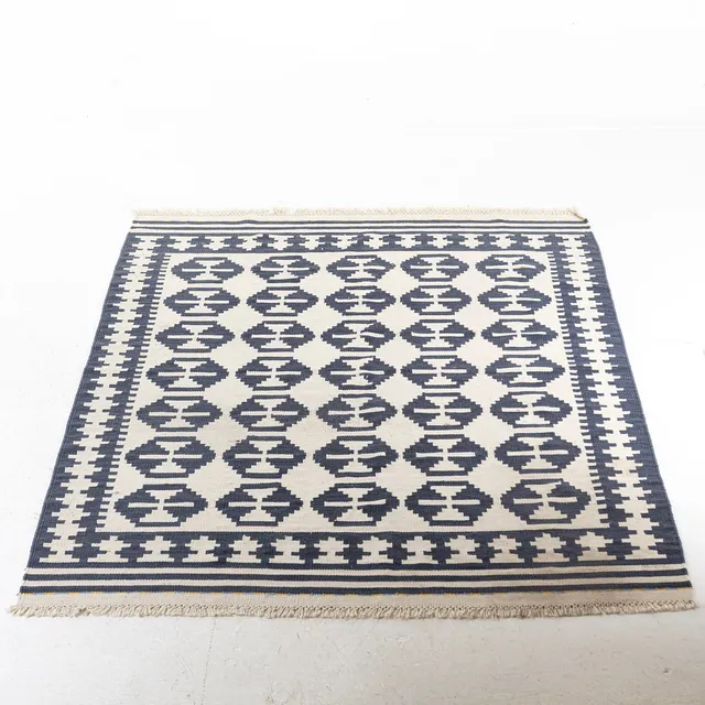 MATTA, rölakan ca 250 x 170 cm.