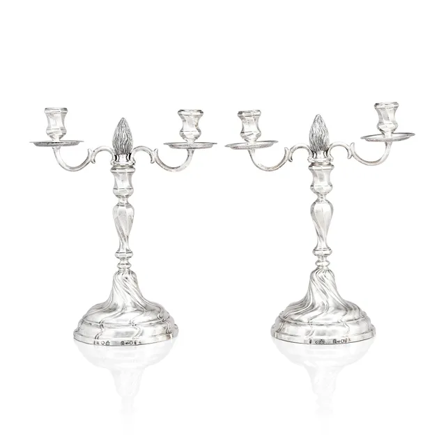 Lars Holmström, kandelabrar, ett par tvåarmade, silver, Lund 1772. Rokoko.