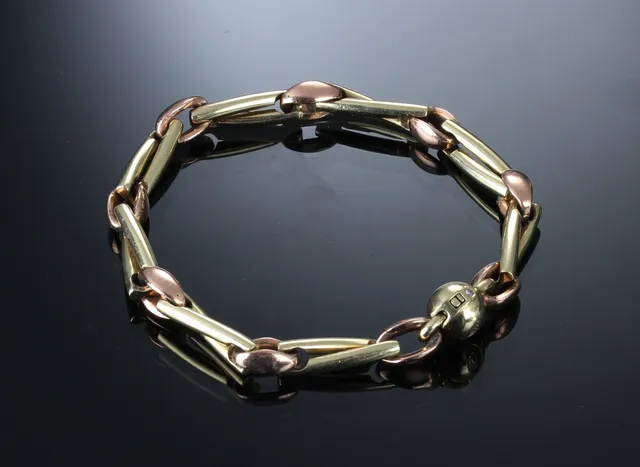 Per Borup. Bracelet in two-tone 14 kt gold, 37.4 grams