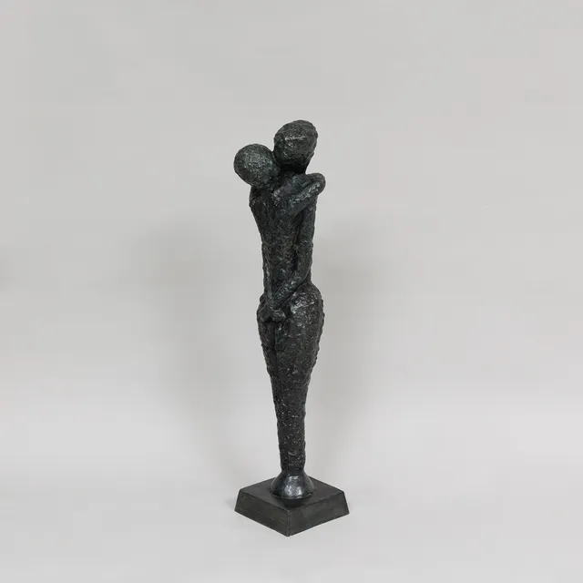 ART PEOPLE GALLERY. "Loving Couple"", grönpatinerad brons, samtida, stämplad A P G.