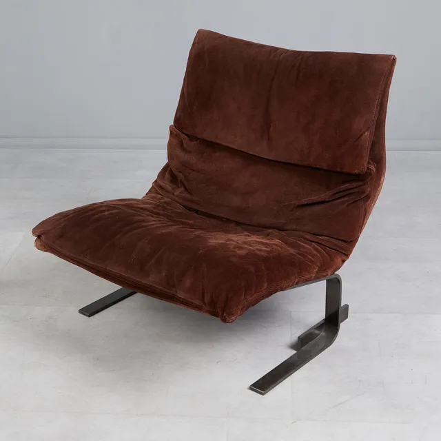 GIOVANNI OFFREDI (1929-1999). für Saporiti, Sessel / Lounge Chair, Modell 'Onda', Wildleder, Metall, 1970er Jahre, Italien.