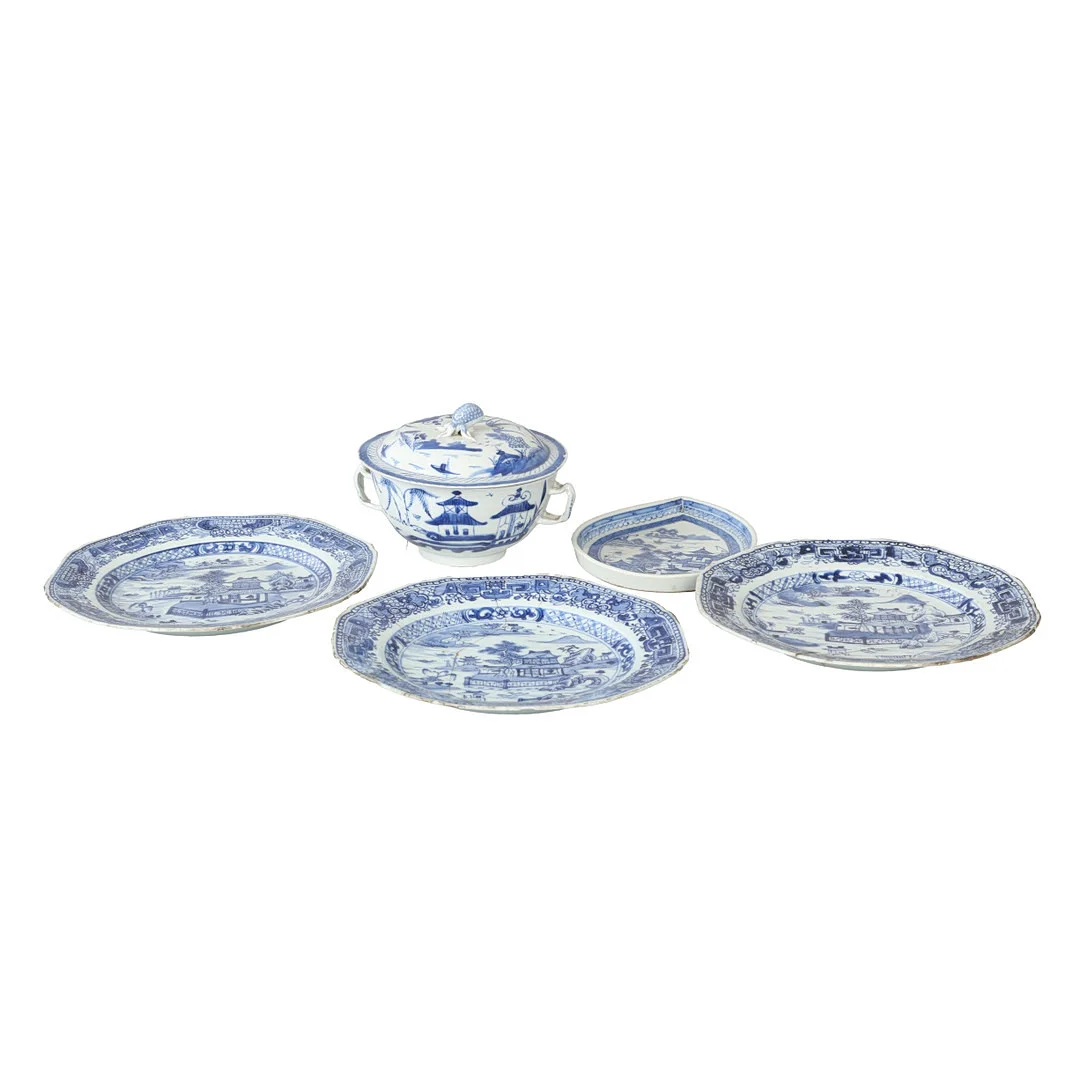 THREE LATE 18TH CENTURY CHINESE EXPORT BLUE AND WHITE PLATES (5). — Oriental — Bishop & Miller