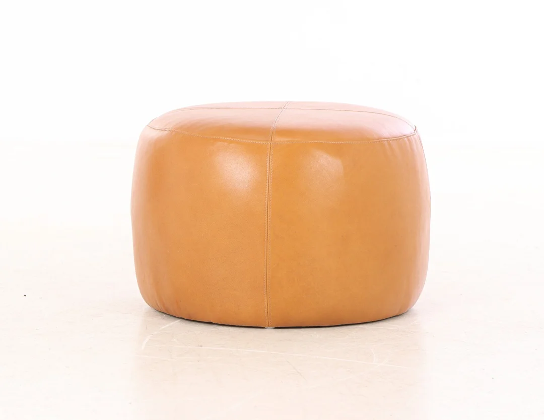 Stool / Pouf. Cognac colored leather — Furniture/Other furniture — Lauritz