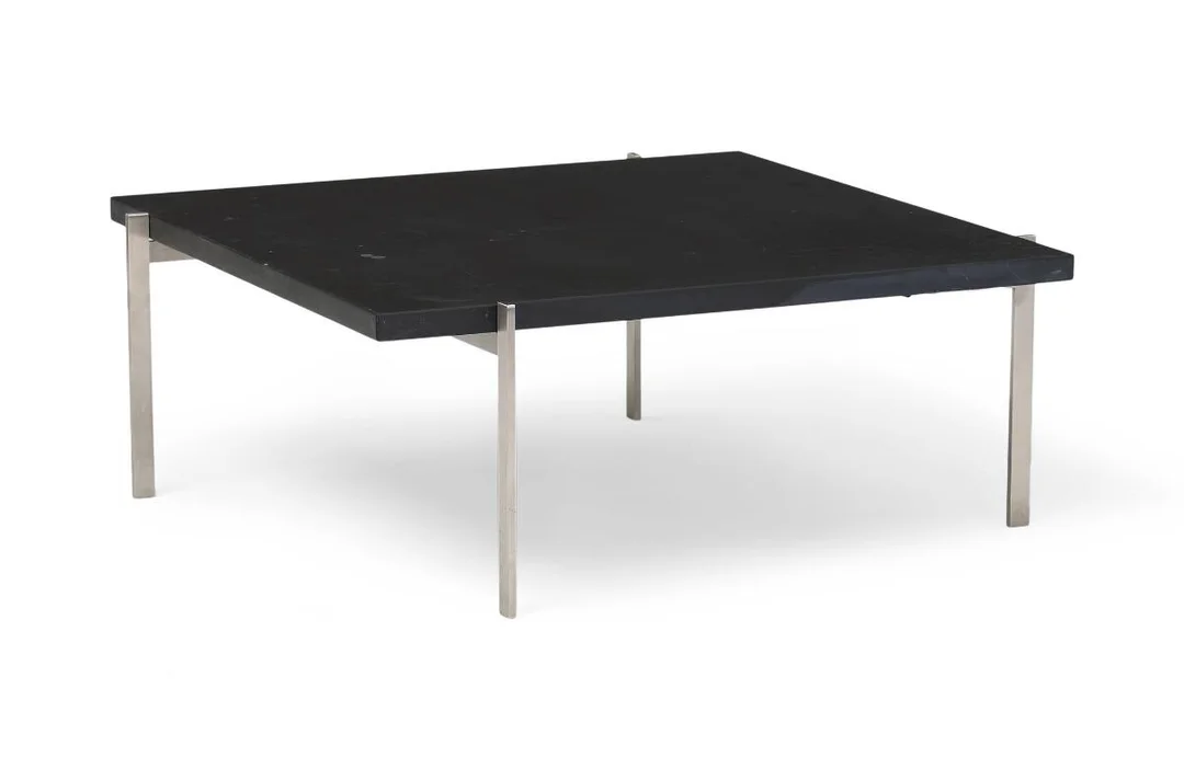 “PK 61”. Coffee table with steel frame and square black slate top. Manufactured and marked 2023 by Fritz Hansen. H. 32. L./W. 80 cm. — Modern Furniture — Bruun Rasmussen