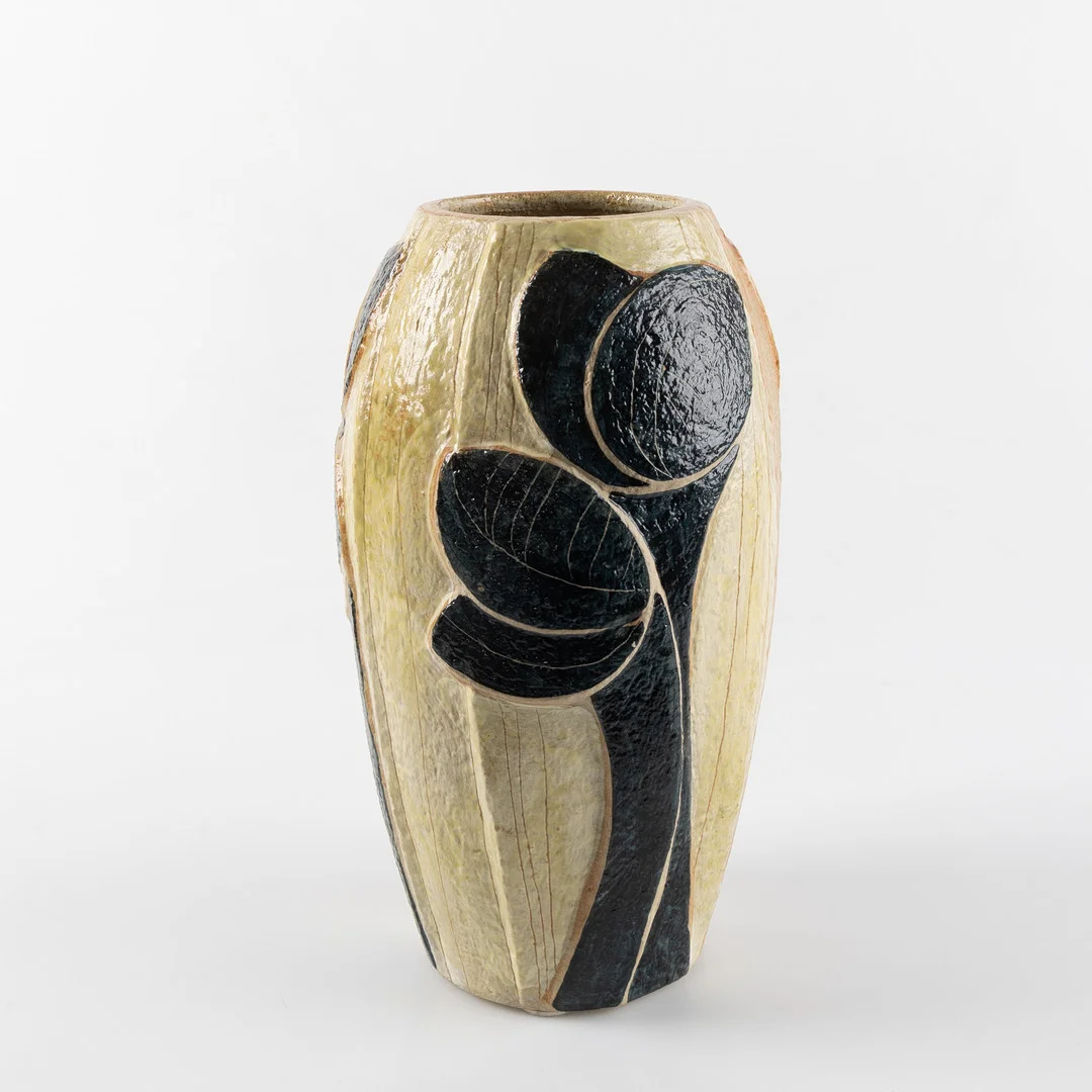 NOOMI BACKHAUSEN (1938-2011). Vas, stengods, Søholm, Bornholm, Danmark. — European — Stockholms Auktionsverk Helsingborg