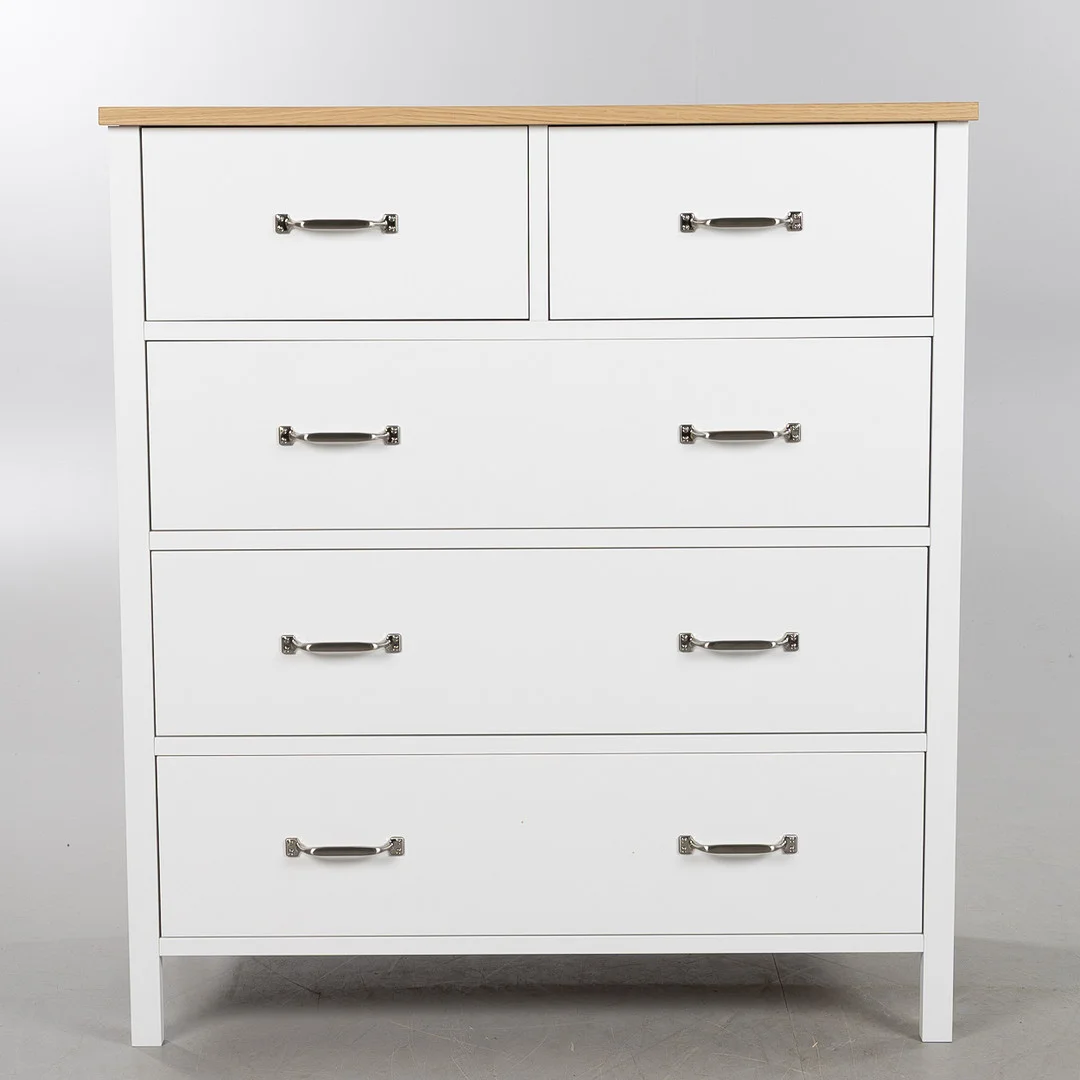 MARTINA ELGEMARK. Byrå "Emmaboda", 5 lådor, för Mavis, samtida. — Chests of drawers — Stockholms Auktionsverk Helsingborg
