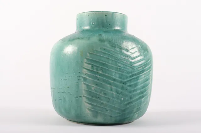 Eva Stæhr Nielsen for Saxbo. Vase af stentøj.