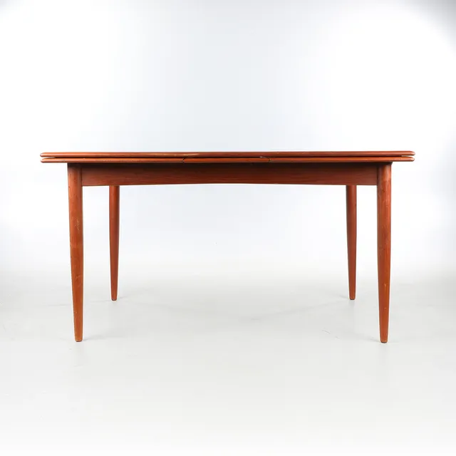 Dansk design. Spisebord af teak med hollandsk udtræk, ca. 1960.