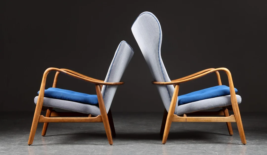 Madsen & Schubell. High- and low-backed beech armchair, model 'MS4' (2) — Furniture/Lounge chairs — Lauritz