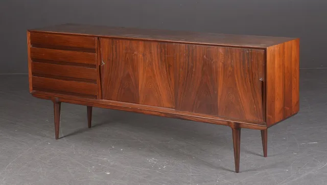 Omann Jun. Rosewood sideboard, Model 18