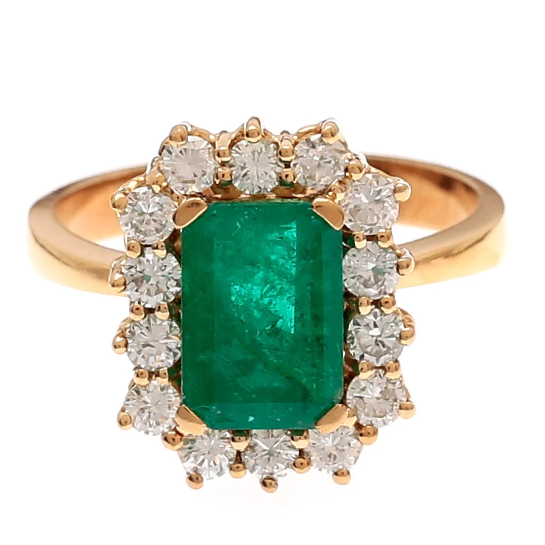 Emerald and diamonds rosette ring. — Rings — Balclis