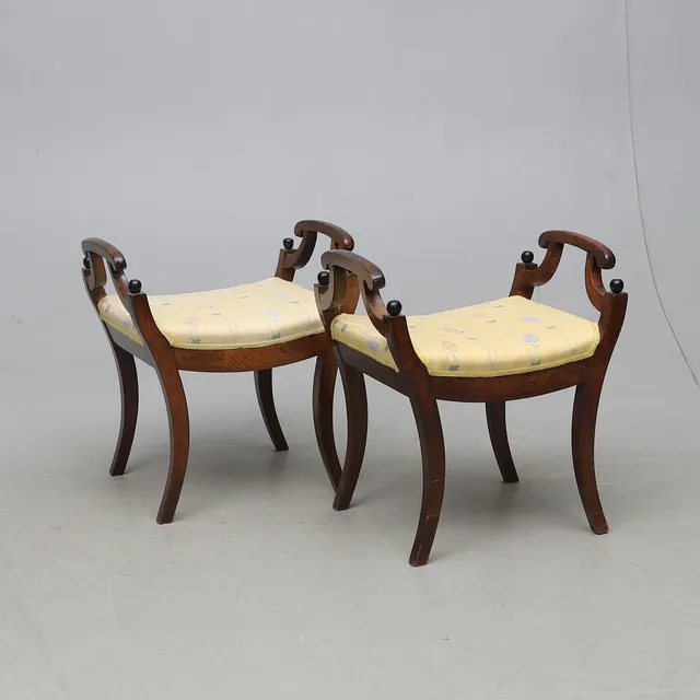 TABURETTER, 1 par, Karl-Johan, 1800-tal.