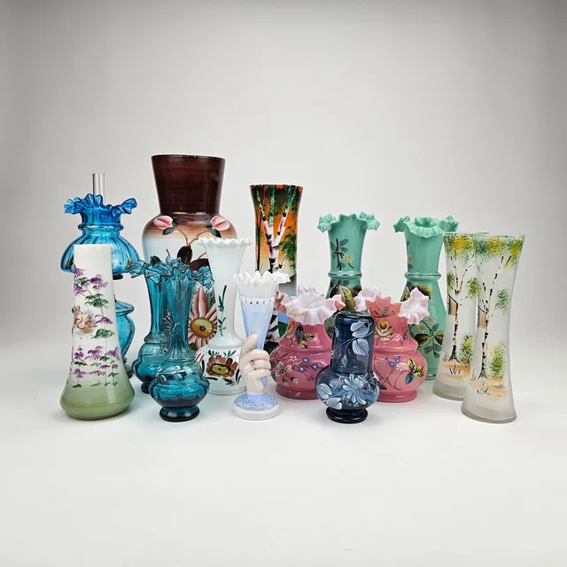 GLASFÖREMÅL, bland annat flussglas, 1900-tal.