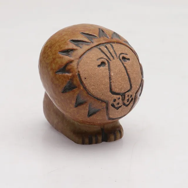 LISA LARSON. figurin, stengods, "Lejon Mini" ur serien Afrika, Gustavsberg.