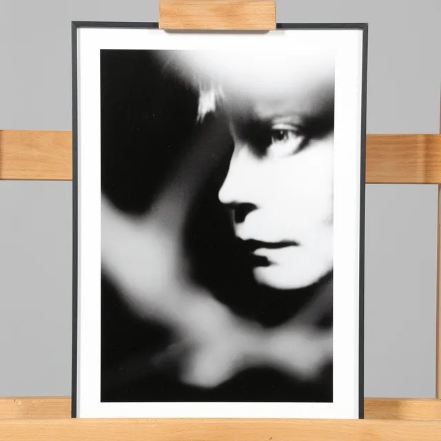 EVA KLASSON. FOTOGRAFI, "Paris 1975", gelatinsilverfotografi.
