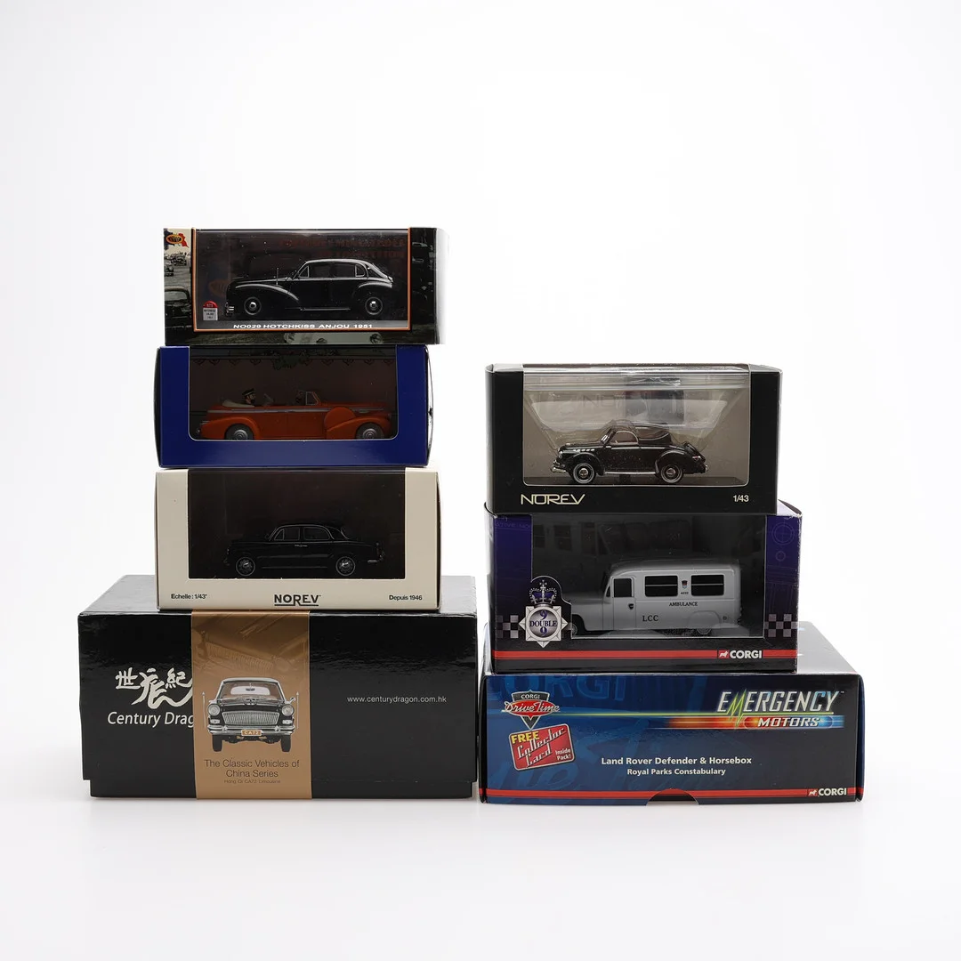 MODELLBILAR, SJU STYCKEN, BLAND ANNAT CORGI OCH NOREV, SKALA 1:43. — Model cars — Crafoord Auktioner Lund