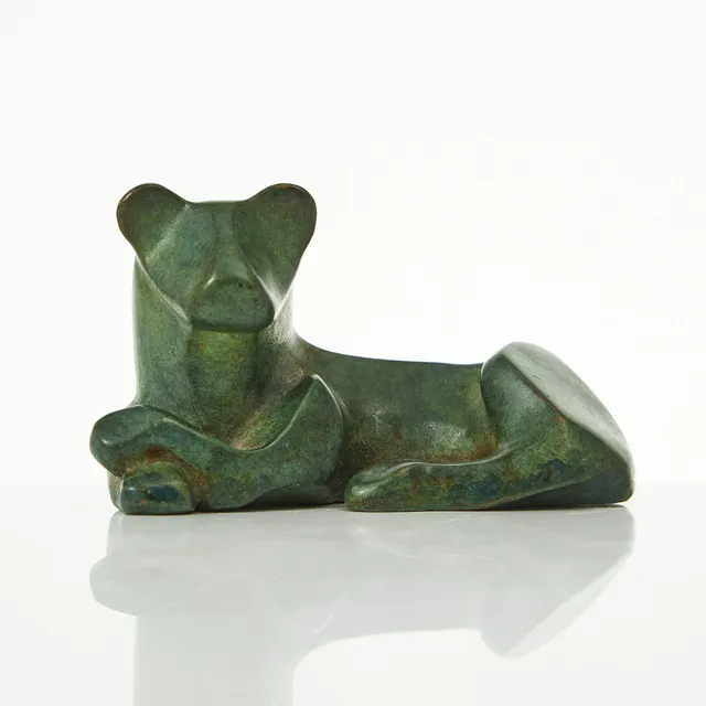 SEBASTIAN SCHILDT (F. 1964). "Riksdagslejoninnan", skulptur, grönpatinerad brons.