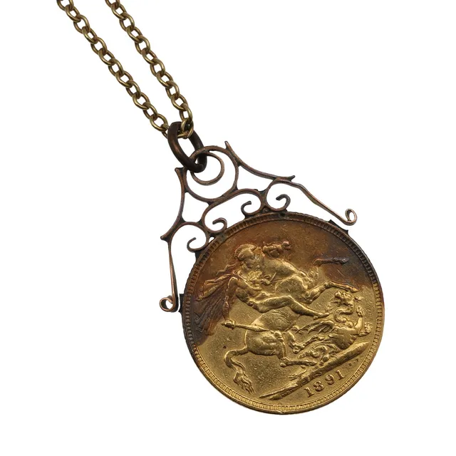 A GOLD SOVEREIGN MOUNTED AS A PENDANT, 1891.