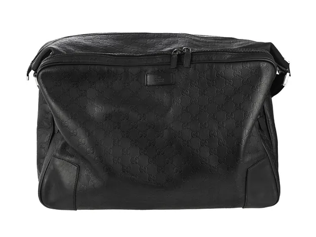 VÄSKA, GUCCI, Large Front Pocket Duffle Bag, svart Guccissima kalvskinn, mörka silverfärgade beslag, 47x42x22 cm.