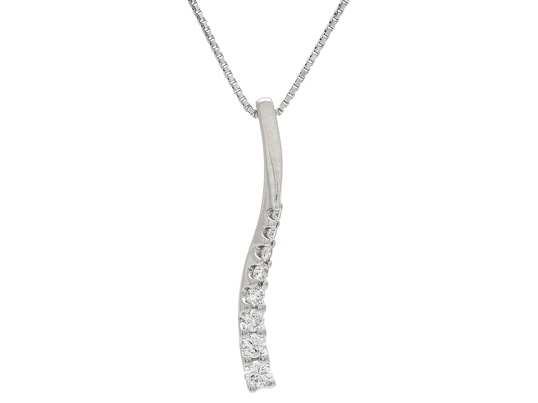 HÄNGE/KEDJA, platina, 8 briljantslipade diamanter ca 0,50 ctv, ca TW-W(G-H)/VS-SI, ställbar längd till 45 cm, vikt 6,4 g. — Smycken/Hänge med kedja — Kaplans