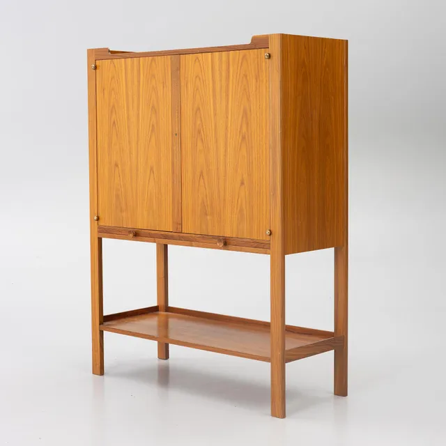 Josef Frank, skåp, modell B 2135, Firma Svenskt Tenn, efter 1985.