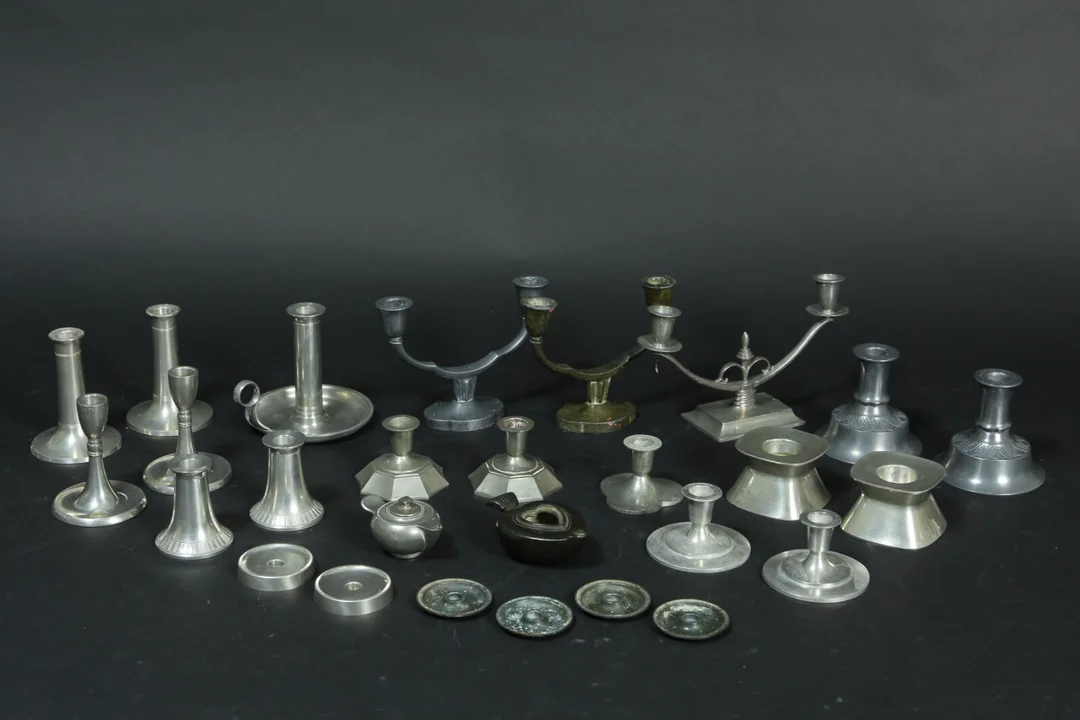 Just Andersen. Samling stager m.m. (27) — Silver, bronze, copper and pewter/Bronze, copper, brass, pewter — Lauritz