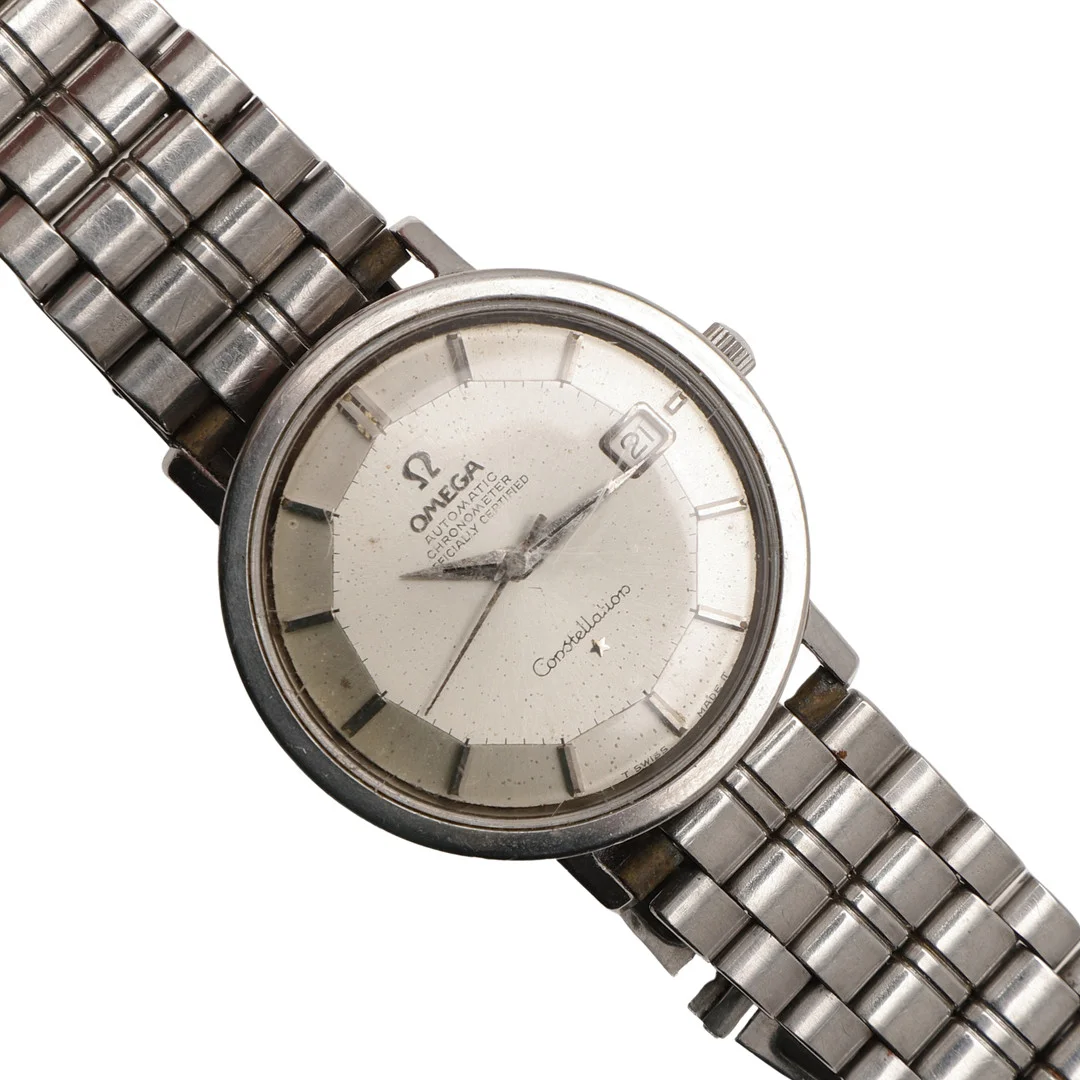 A GENTLEMAN'S STAINLESS STEEL AUTOMATIC CONSTELLATION WRISTWATCH BY OMEGA. — Wristwatches — Lawrences Auctioneers